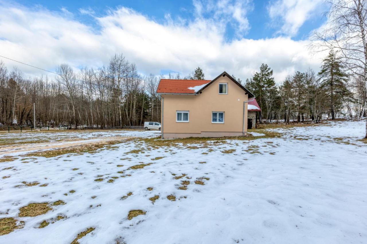 Apartman Vedro Polje Gospic Luaran gambar